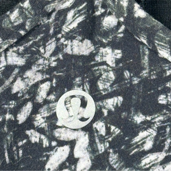 Lululemon Flow Y Sports Bra Nulu Women's 6 Blossom Overlay Starlight Multi Yoga - Picture 7 of 7